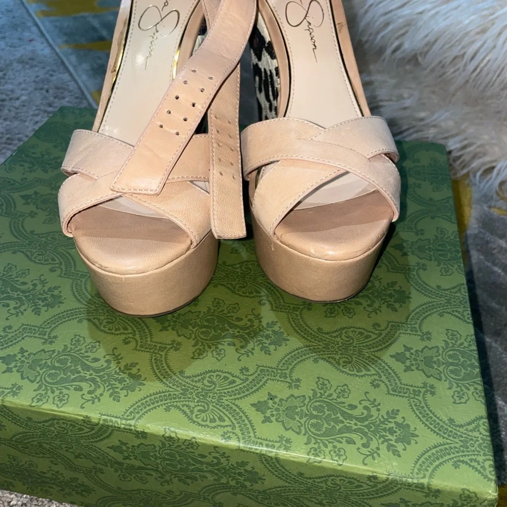 Jessica Simpson wedges with cheetah on the heel - Picture 10 of 11